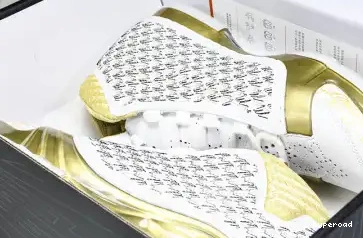 Hyperoad x Air 'White' Trophy Air 23 Retro Room Jordan Jordan 0518